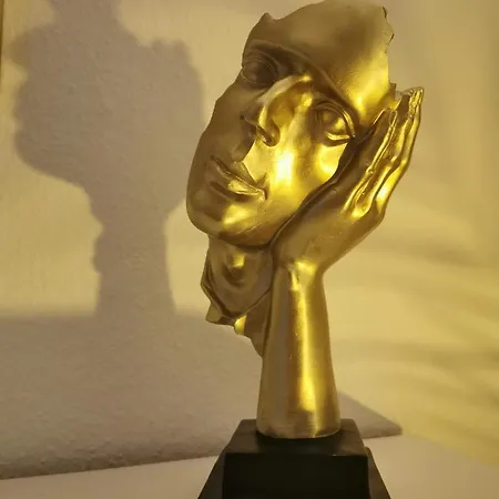 Schoene 3-zimmer Erdgeschosswohnung Am Bergpark,unesco,therme,train, Wilhelmshoeher Allee 329 Apartment *