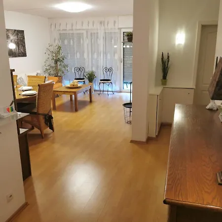 Διαμέρισμα Schoene 3-zimmer Erdgeschosswohnung Am Bergpark,unesco,therme,train, Wilhelmshoeher Allee 329 Κάσελ