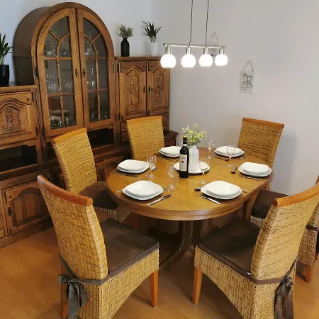 Apartmán Schoene 3-zimmer Erdgeschosswohnung Am Bergpark,unesco,therme,train, Wilhelmshoeher Allee 329 Kassel
