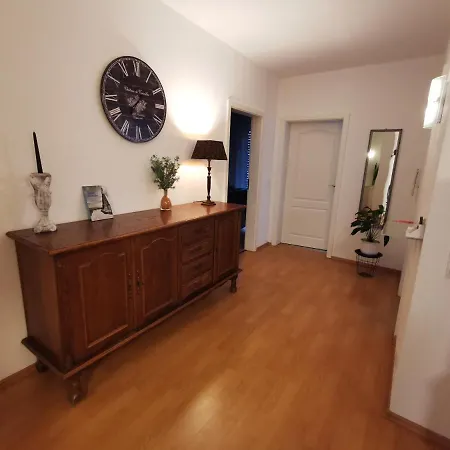 Apartment Schoene 3-zimmer Erdgeschosswohnung Am Bergpark,unesco,therme,train, Wilhelmshoeher Allee 329 Kassel