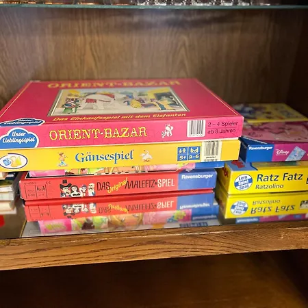 Apartment Schoene 3-zimmer Erdgeschosswohnung Am Bergpark,unesco,therme,train, Wilhelmshoeher Allee 329 *