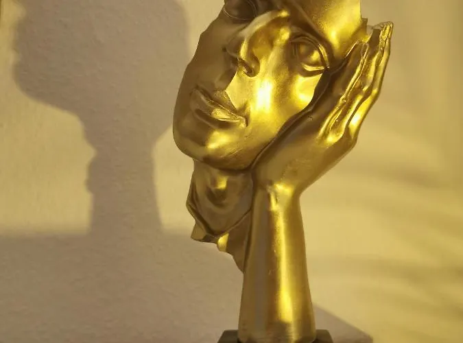 Schoene 3-zimmer Erdgeschosswohnung Am Bergpark,unesco,therme,train, Wilhelmshoeher Allee 329 公寓 *