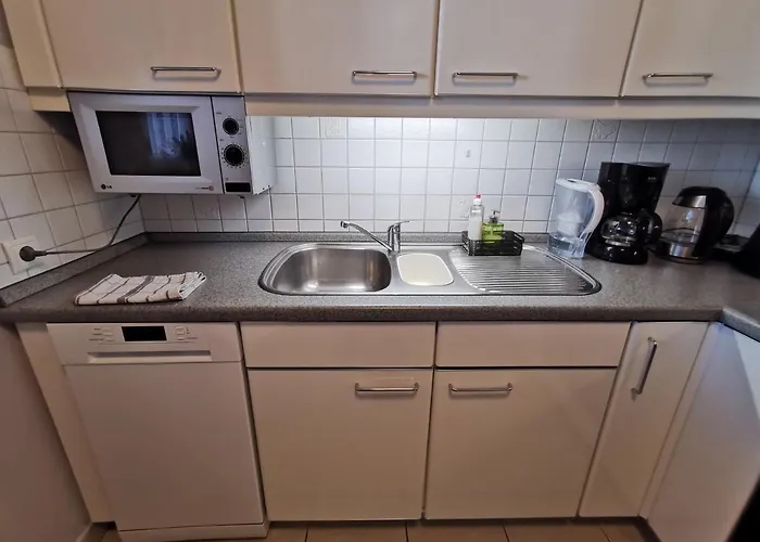 公寓 Schoene 3-zimmer Erdgeschosswohnung Am Bergpark,unesco,therme,train, Wilhelmshoeher Allee 329