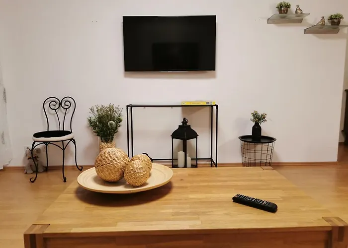 Schoene 3-zimmer Erdgeschosswohnung Am Bergpark,unesco,therme,train, Wilhelmshoeher Allee 329 公寓 *