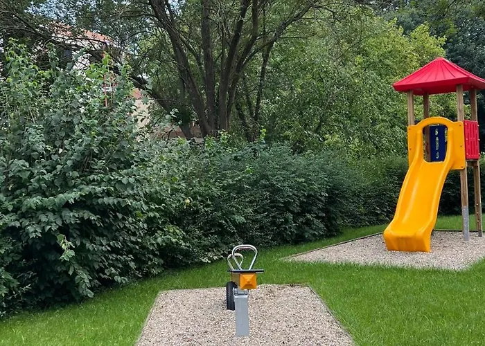 Schoene 3-zimmer Erdgeschosswohnung Am Bergpark,unesco,therme,train, Wilhelmshoeher Allee 329 *